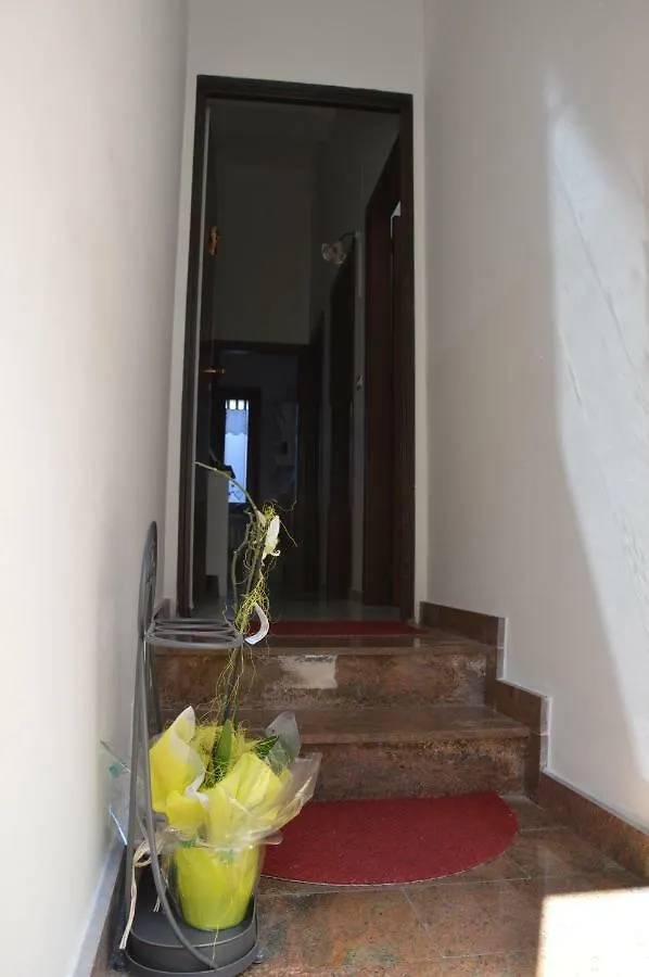 B&B Vicolo Del Chiostro Aci SantʼAntonio 住宿加早餐酒店