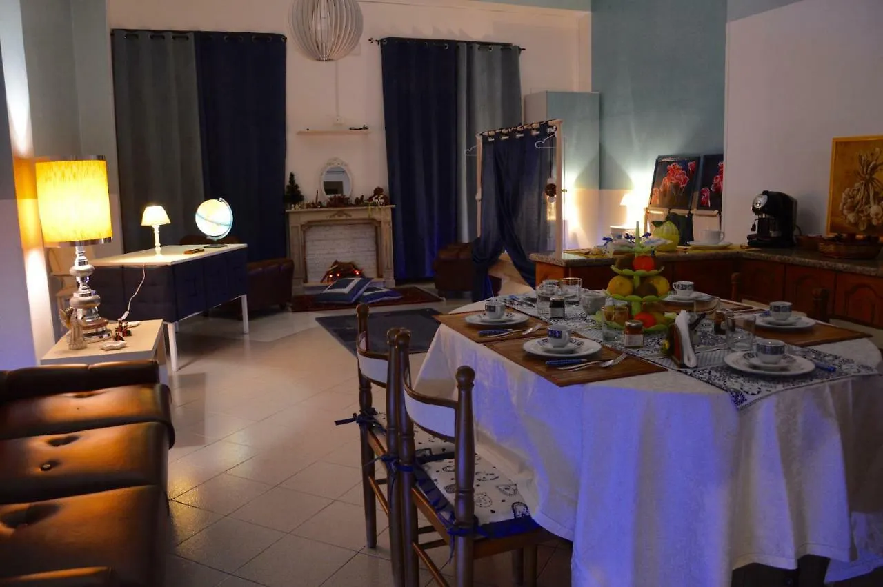 B&B Vicolo Del Chiostro Aci SantʼAntonio 住宿加早餐酒店