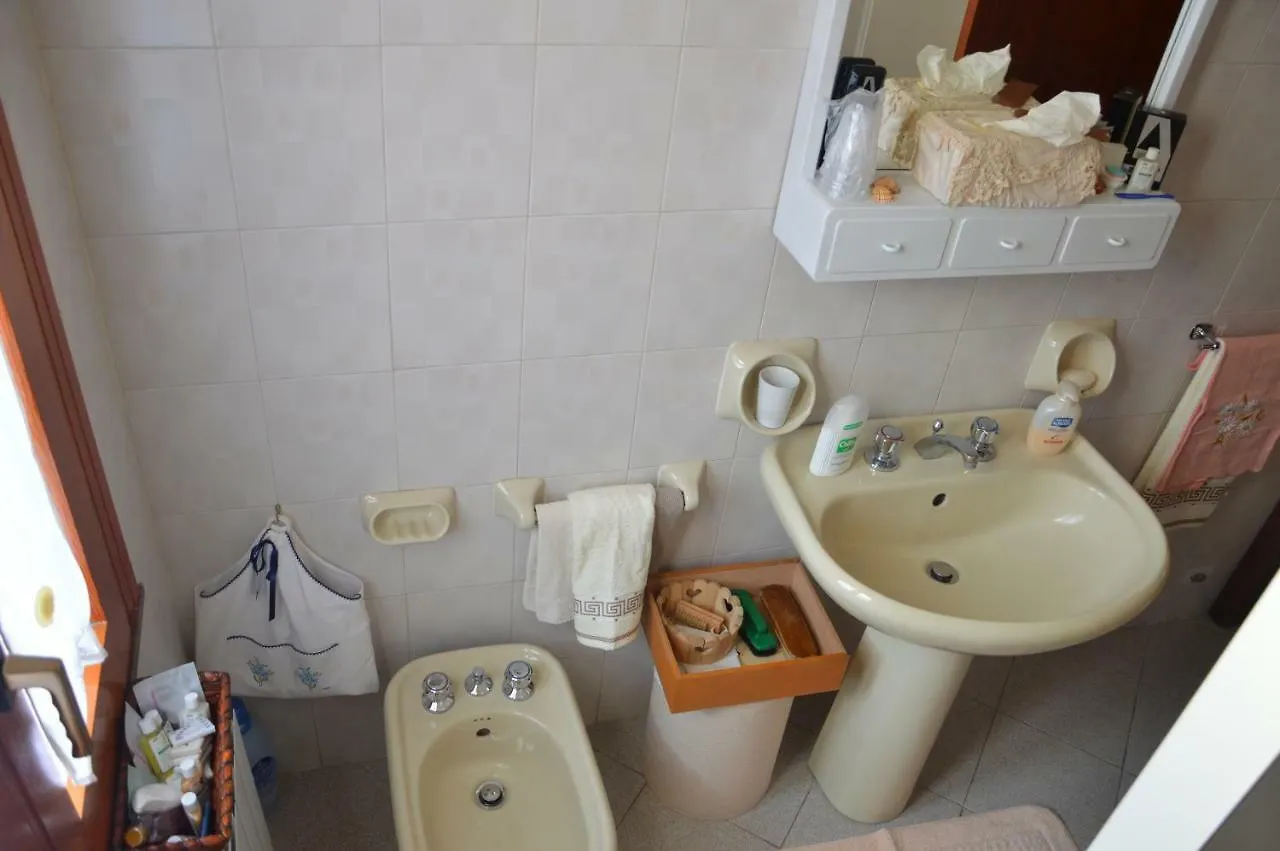 B&B Vicolo Del Chiostro Aci SantʼAntonio 住宿加早餐酒店